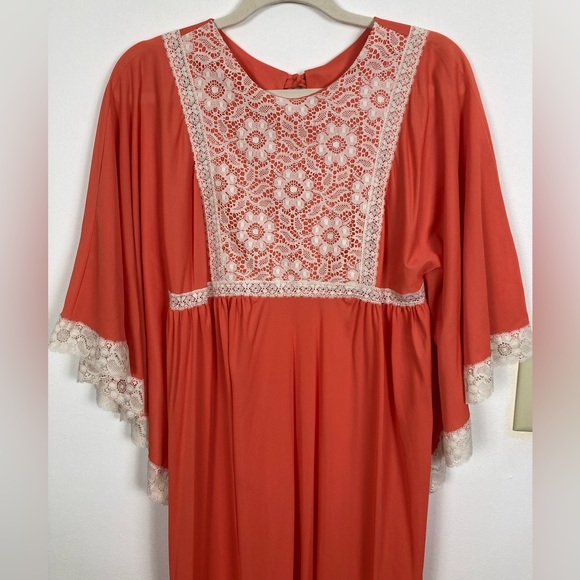 Vintage Nightgown Coral Peach with White Lace Floor-length - Picture 2 of 7